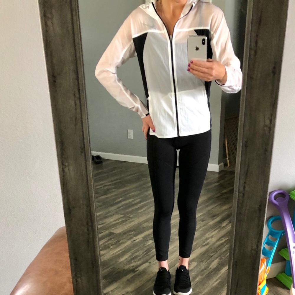 Brand new Nike wind breaker